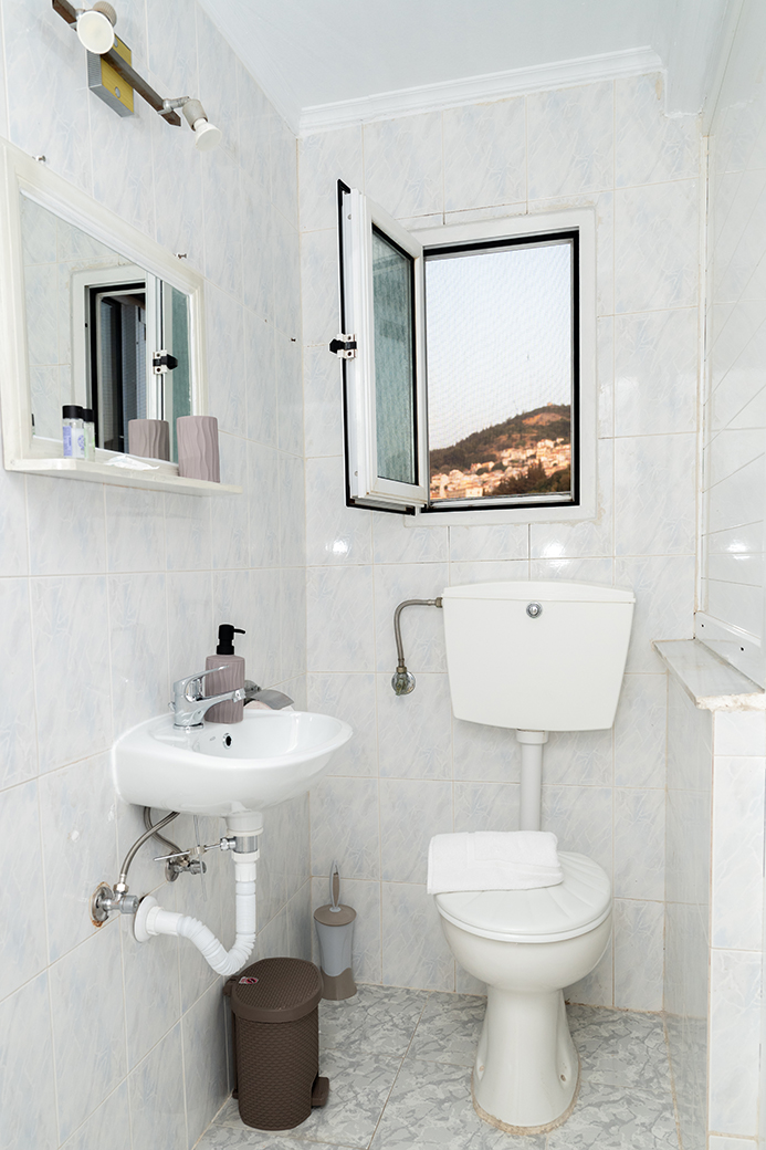 Σπίτι Βαθύ -18